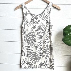A NEW DAY Black and White Printed Tank Size L